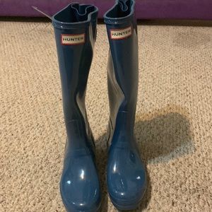 Dark Teal Hunter Rainboots. Excellent condition